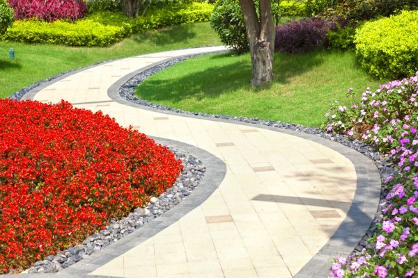 Cost of Garden Walkway Installation in Grand Blanc